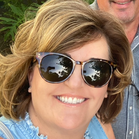 Meet your Posher, Sherry - Picture 1 of 1